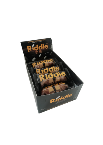 RIDDLE PEANUT BUTTER WAFER WITH BITTER CREAM & COATED IN MILK CHOCOLATE 12 x 45G